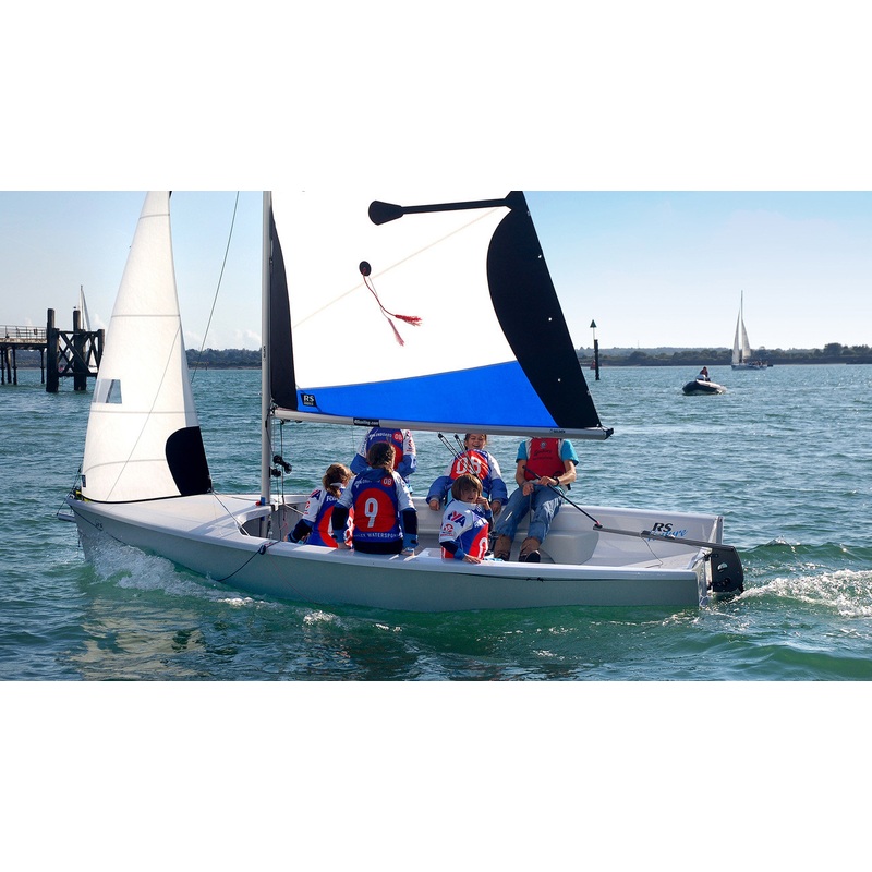 RS VENTURE S with Gennaker