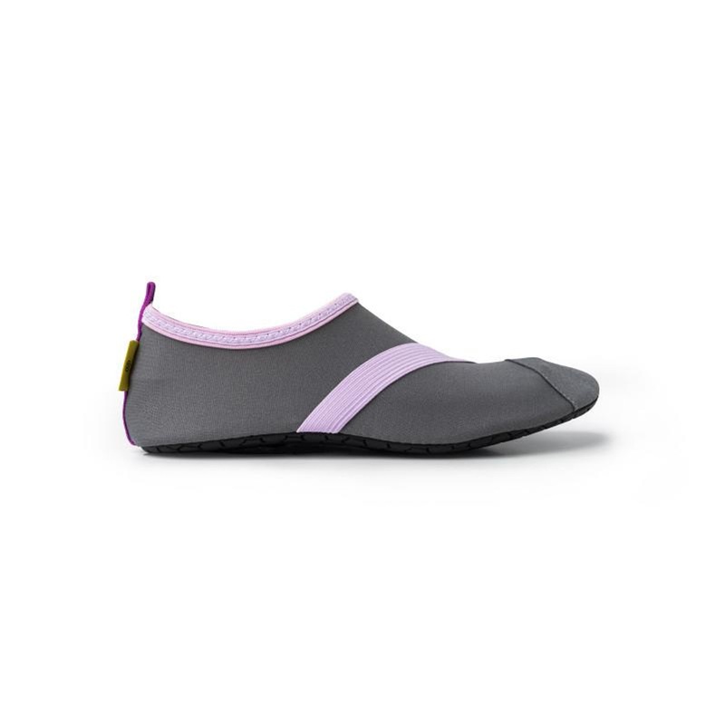Dm Merchandising Inc Women’s Fit Kicks 3 Classic – Gray