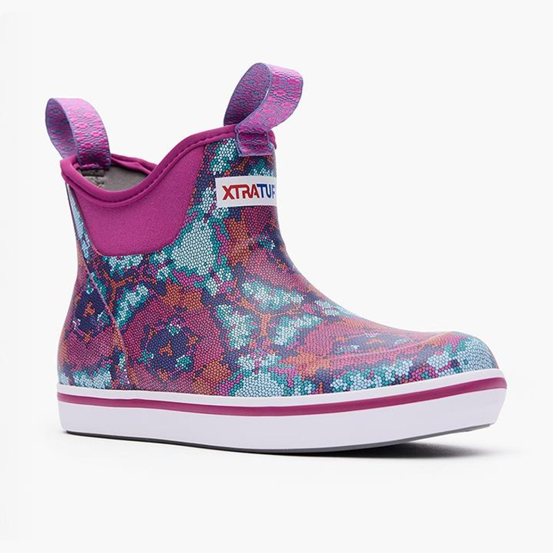 Xtratuf Women’s Kaleidoscope Scales 6 in Ankle Deck Boot